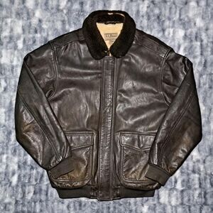 Vintage L.L. Bean Leather Bomber Jacket Size Large Brown Sherpa Lined Made in US